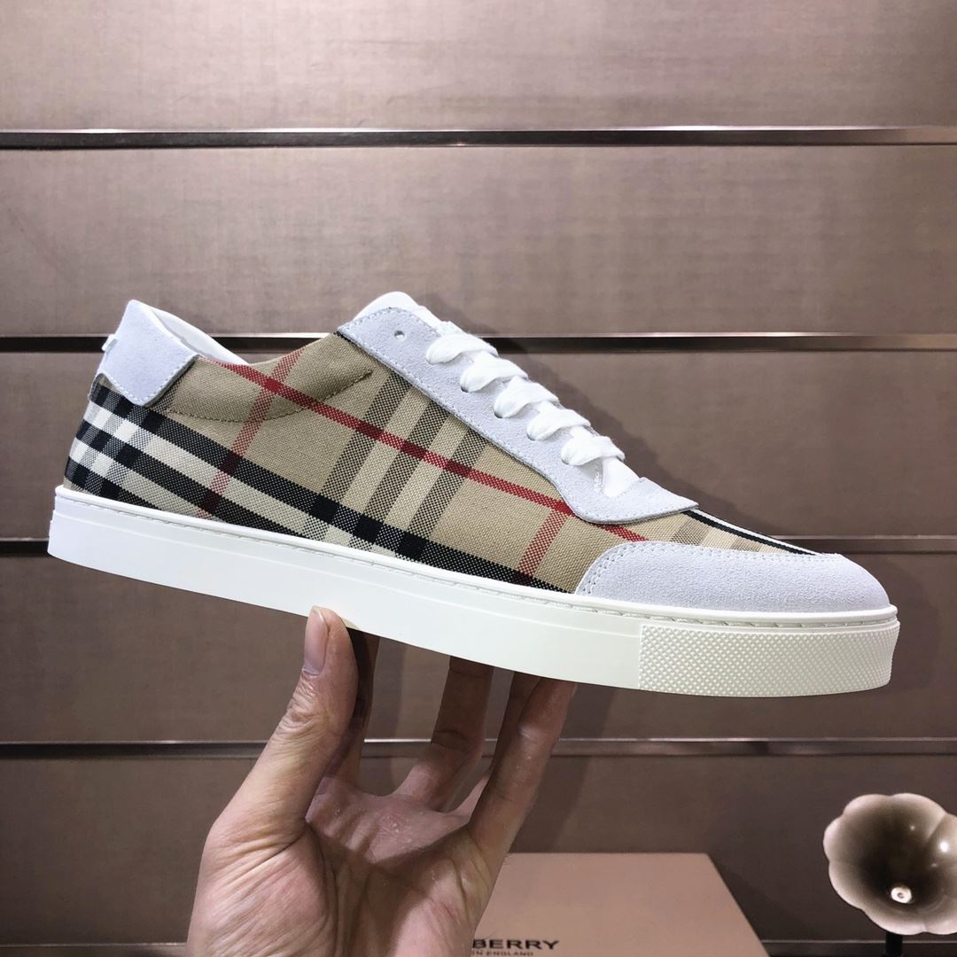 Burberry Low Shoes